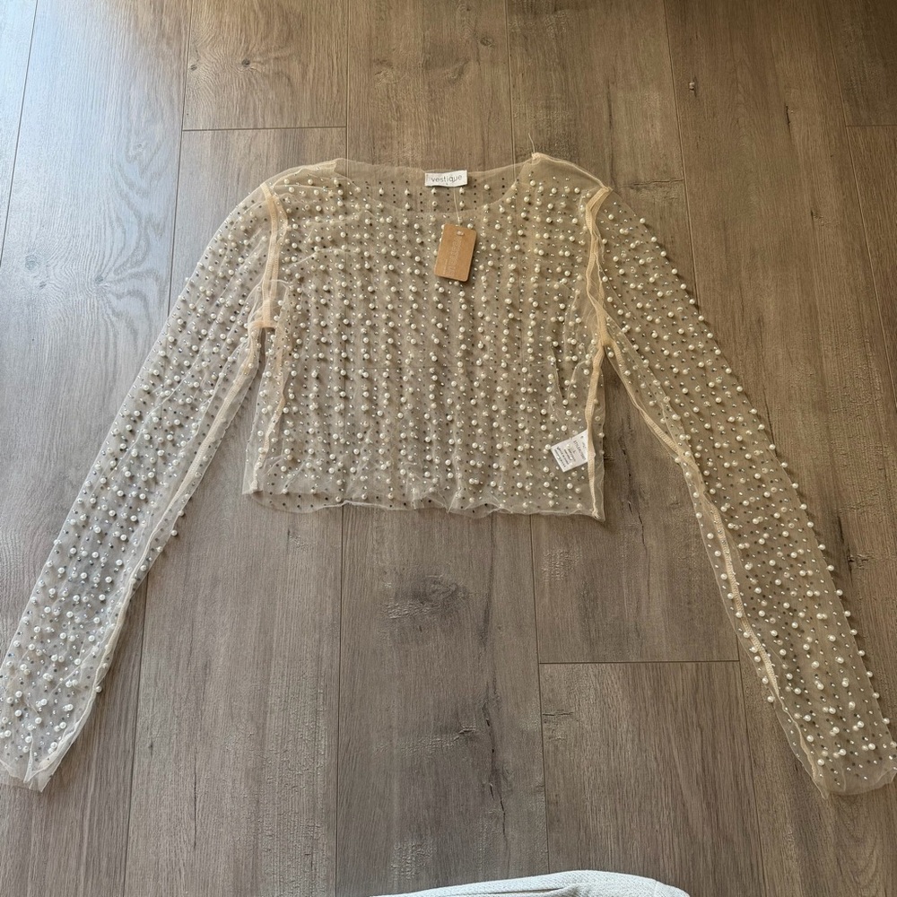 NWT Vestique Adore Me top - mesh with pearls and embellishments - size large